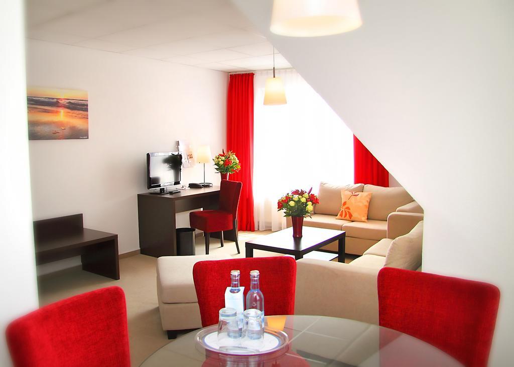 Hotel Müritzterrasse Röbel Habitación foto