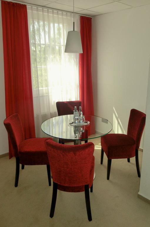 Hotel Müritzterrasse Röbel Habitación foto